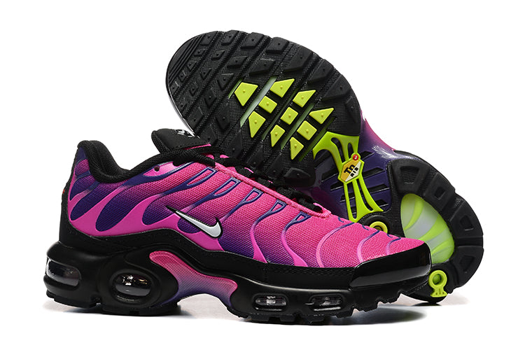 Nike Air Max Plus
Rebellious Air Fireberry