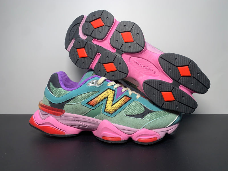 New Balance 9060
Warped Multi-Color