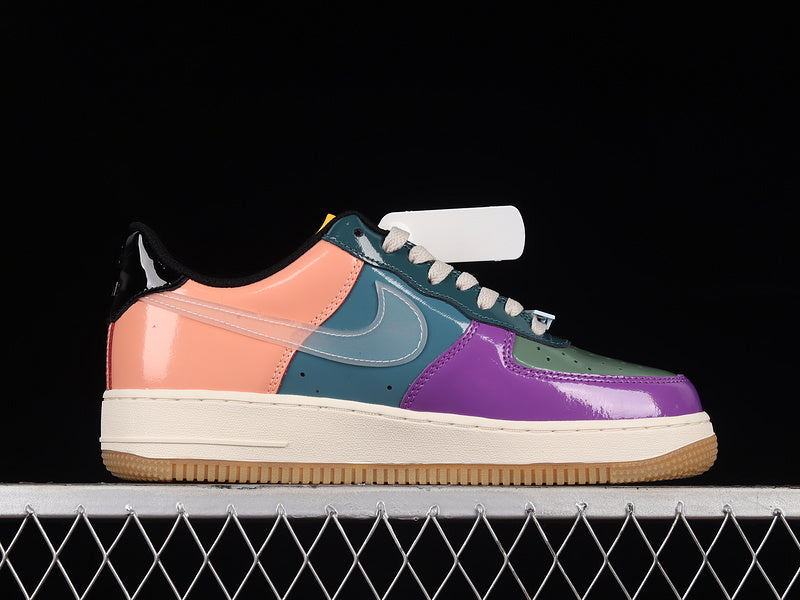 Nike Air Force 1 Low SP
Undefeated Multi-Patent Wild Berry