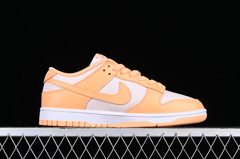 Nike Dunk Low
Peach Cream