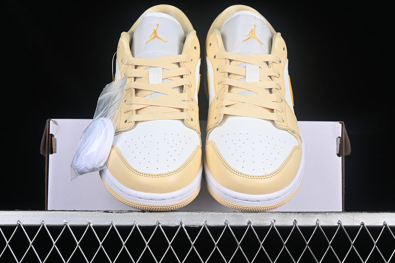 Jordan 1 Low
Sail Yellow Ochre