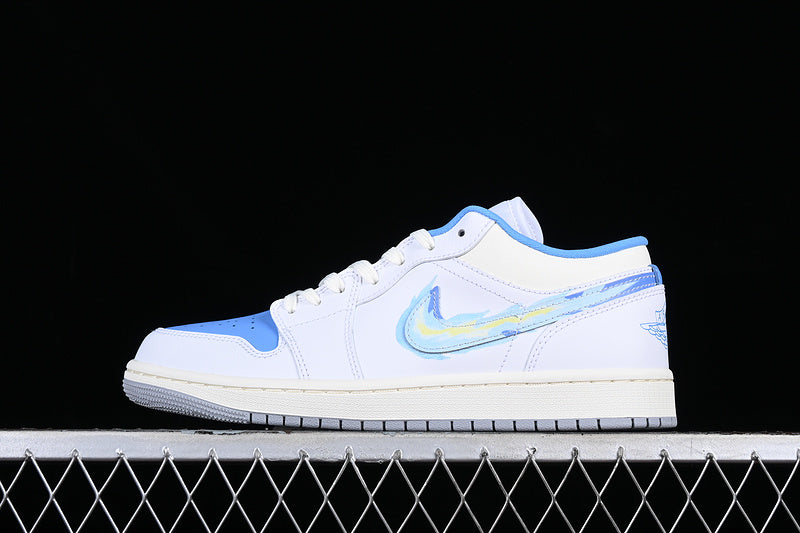 Jordan 1 Low SE
Just Skate University Blue