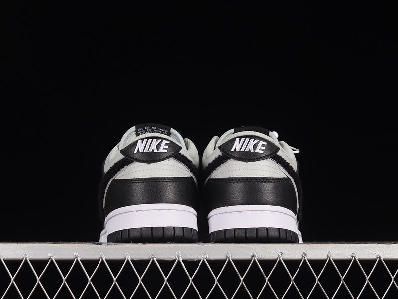 Nike Dunk Low
Ironstone