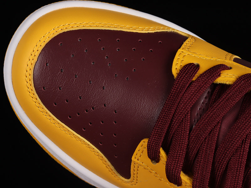 Nike Dunk Low
Arizona State