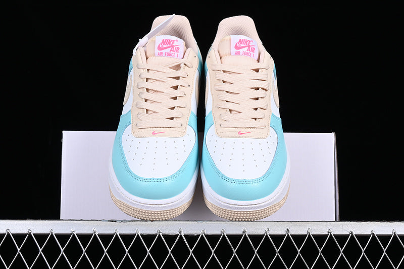 Nike Air Force 1 Low
Emerald Rise Guava Ice (GS)