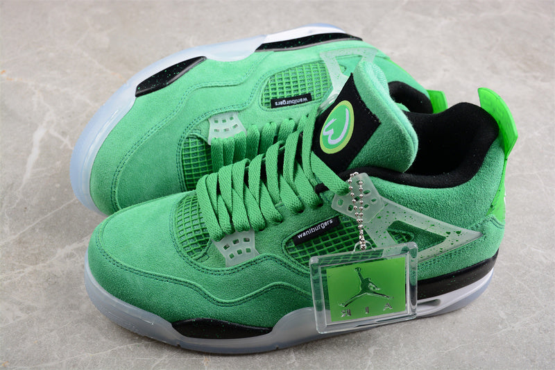 Jordan 4 Retro
Wahlburgers