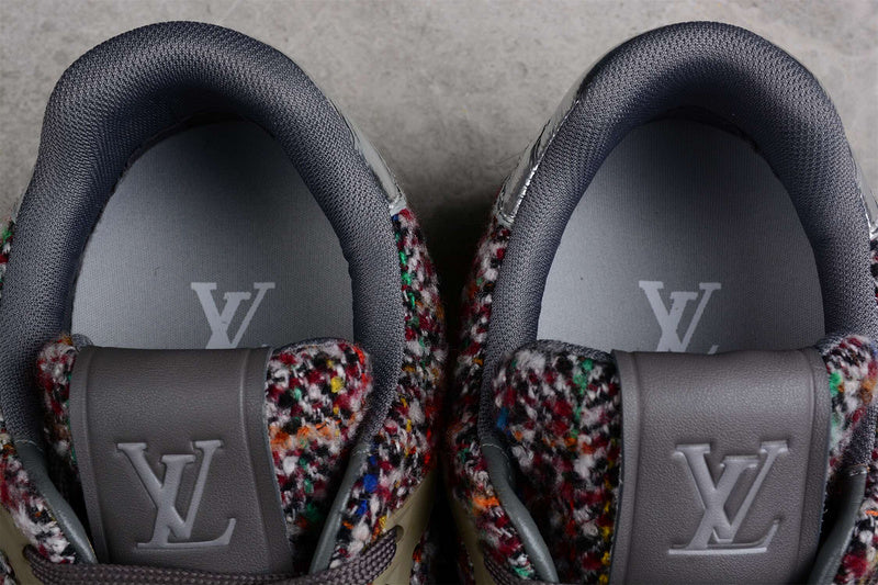 Louis Vuitton Trainer
Grey Multicolor