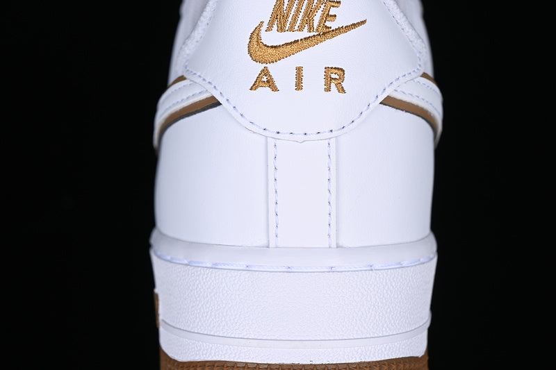 Nike Air Force 1 Low '07
White Bronzine