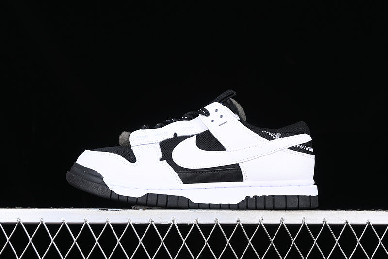 Nike Dunk Low Jumbo
Reverse Panda