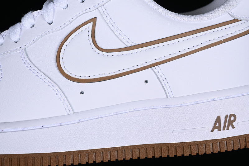 Nike Air Force 1 Low '07
White Bronzine