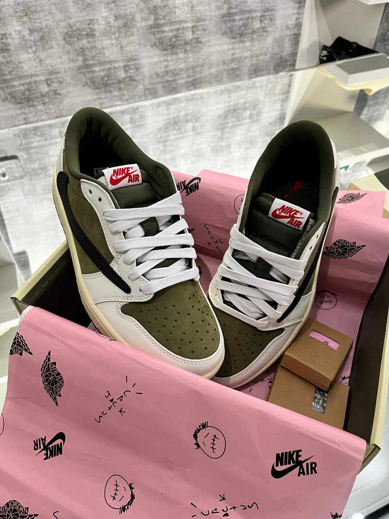 Travis Scott x Air Jordan 1 Low OG Medium Olive