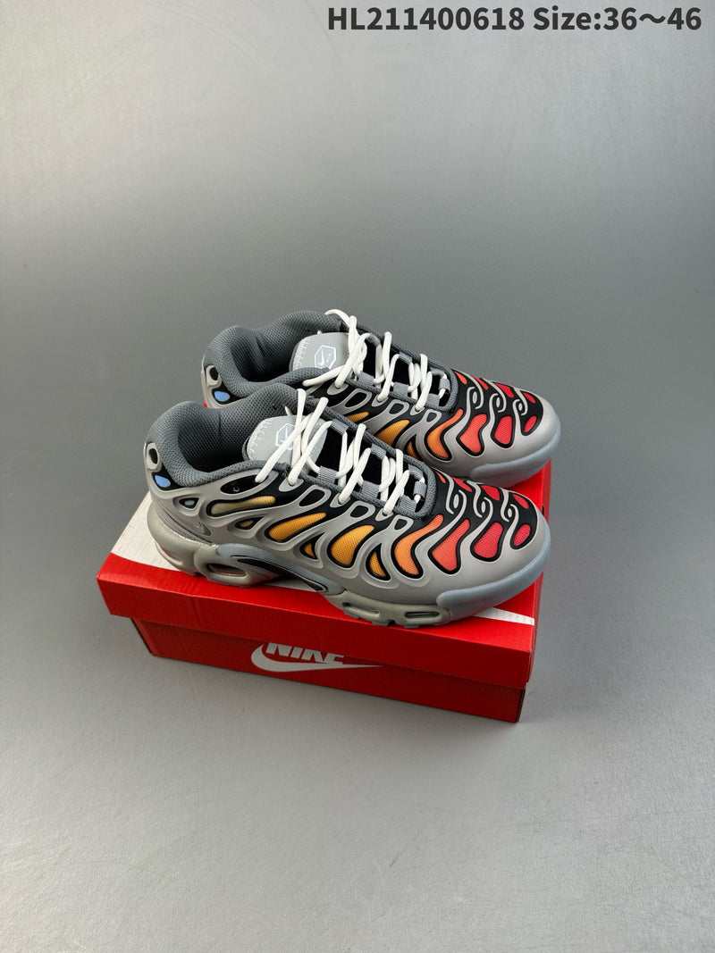 Nike Air Max Plus Drift
Light Smoke Grey