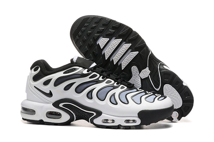 Nike Air Max Plus Drift
White Black Metallic Silver