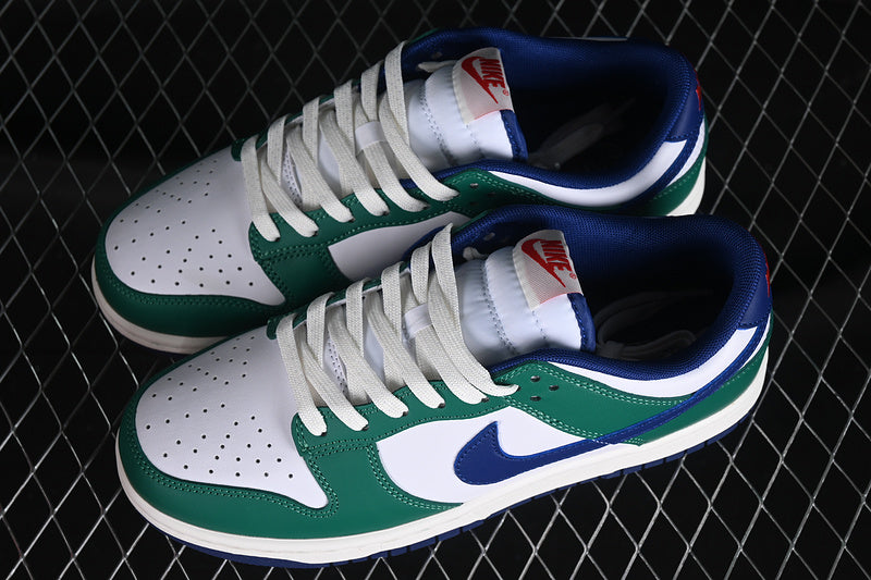 Nike Dunk Low Retro
Gorge Green Deep Royal Blue