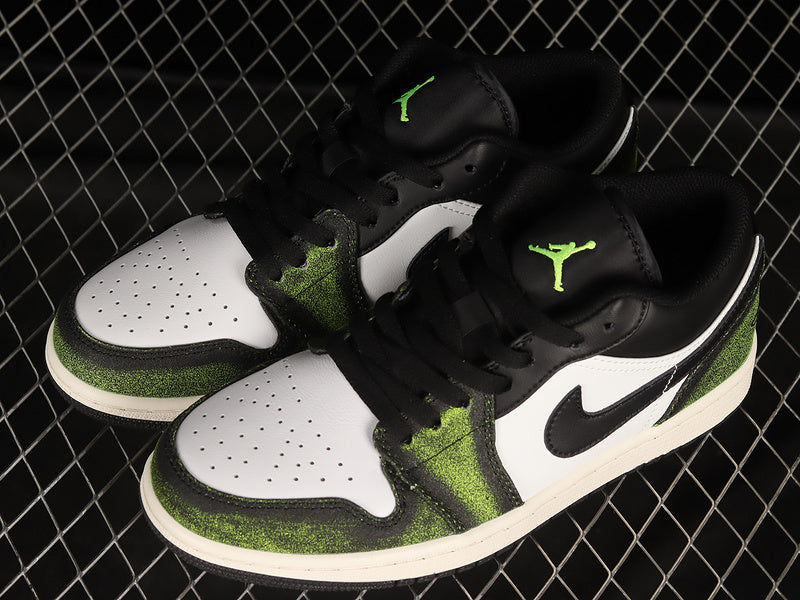 Jordan 1 Low
Wear Away Electric Green