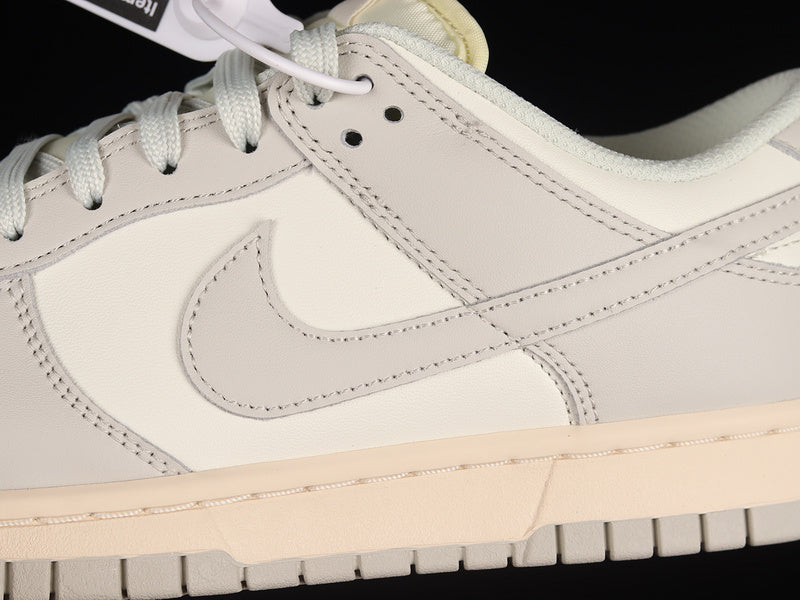 DUNK LOW SAIL LIGHT BONE