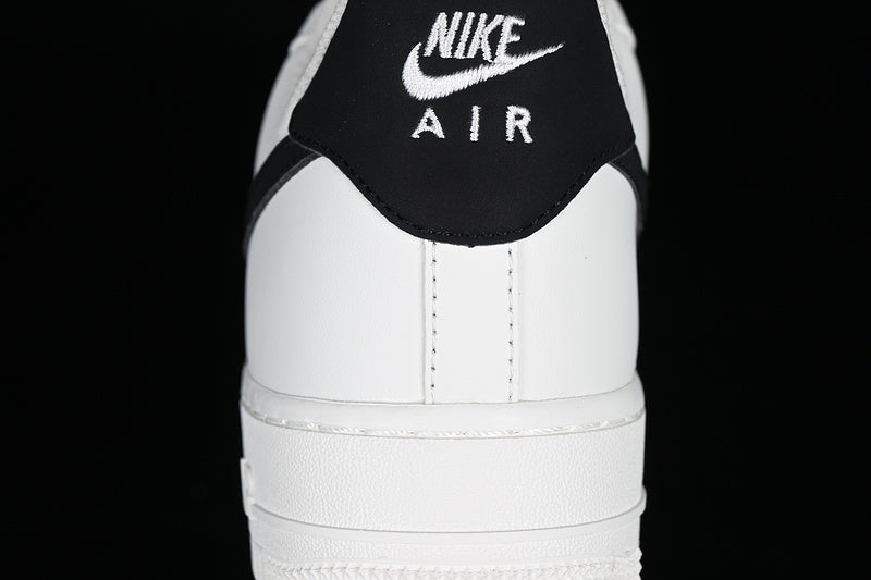 Nike Air Force 1 Low '07
White Black Pebbled Leather