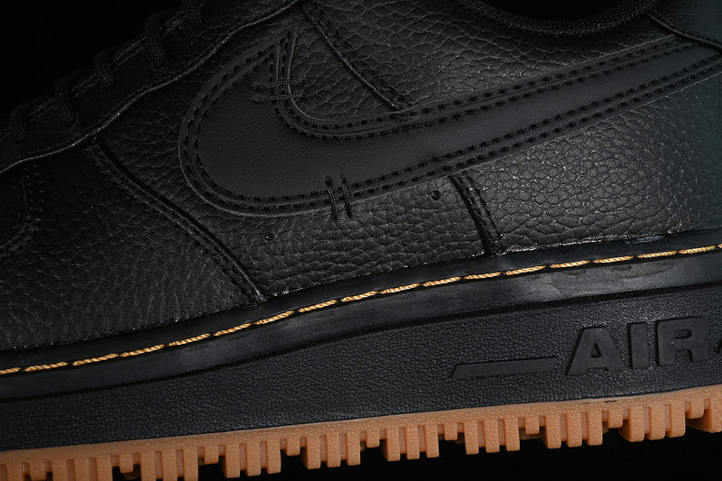 Nike Air Force 1 Low Luxe
Black Gum