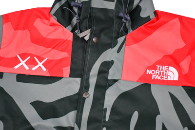 Jaqueta The North Face x Kaws