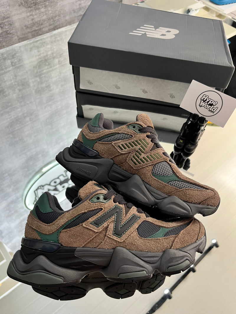 New Balance 9060
Beef and Broccoli