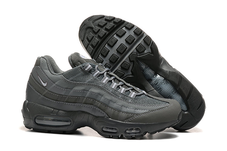 Nike Air Max 95 Essential
Cool Grey