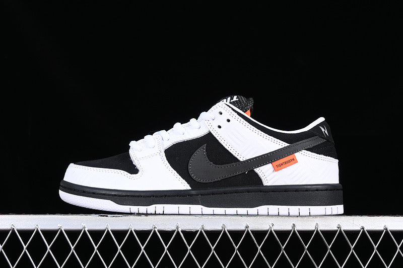 Nike SB Dunk Low TIGHTBOOTH