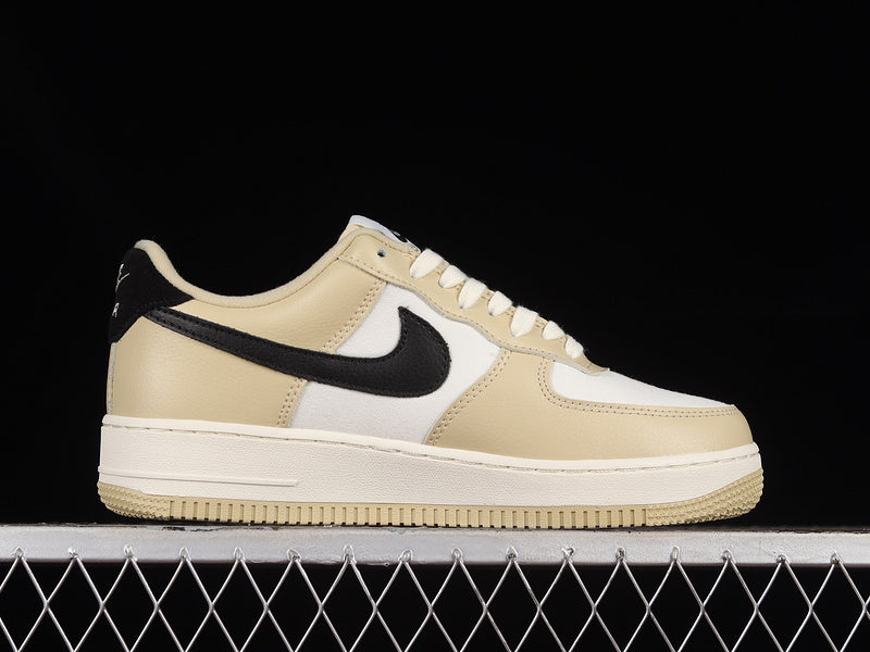 Nike Air Force 1 '07 LX Low
Team Gold