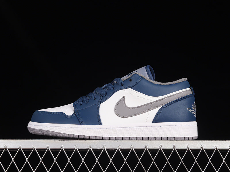 Jordan 1 Low
True Blue