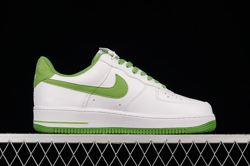 Nike Air Force 1 Low '07
White Chlorophyll