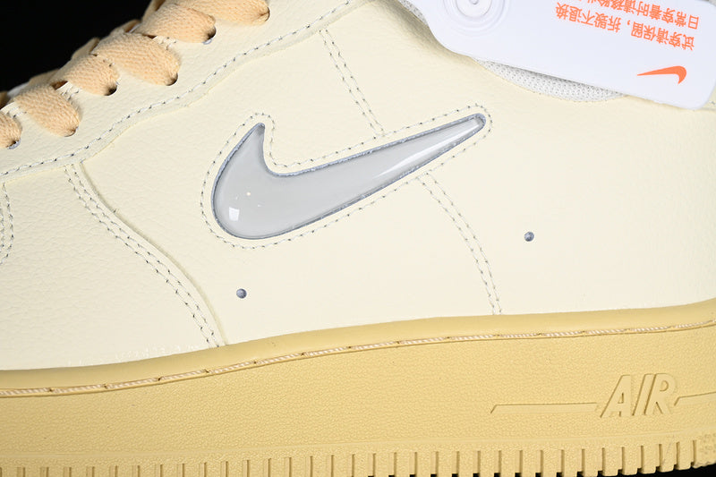 Nike Air Force 1 Low '07 LX
Coconut Milk Lemon Wash