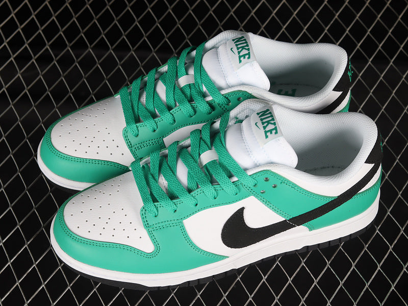 Nike Dunk Low
Celtics