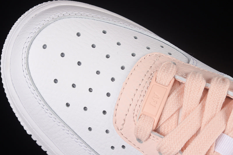 Nike Air Force 1 Low
Pale Coral