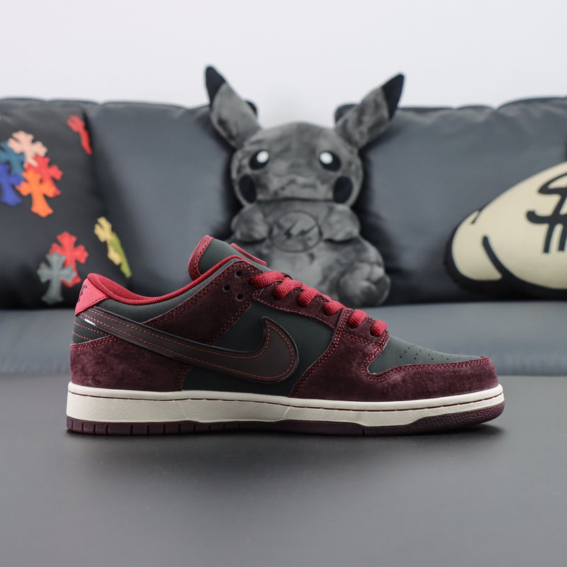 Sb Dunk Low x RIOT SKATESHOP 2025