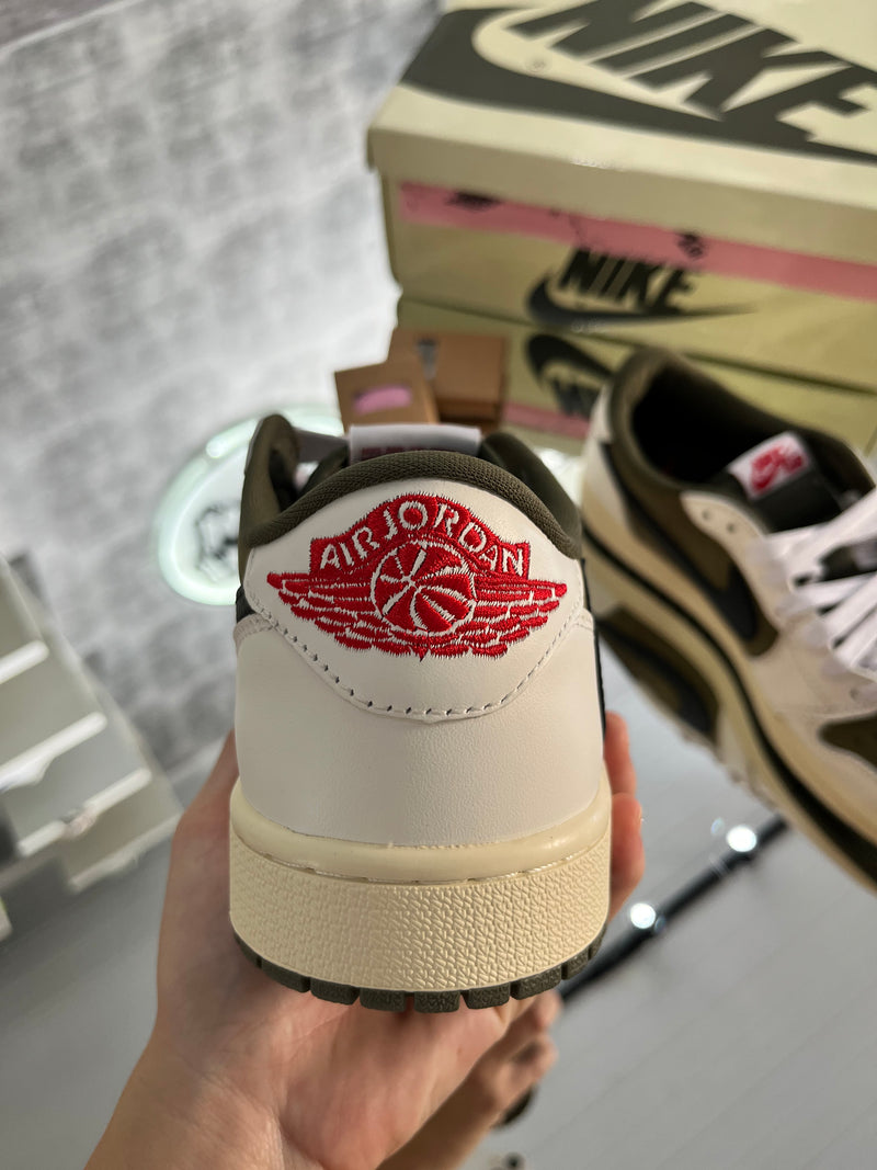 Travis Scott x Air Jordan 1 Low OG Medium Olive