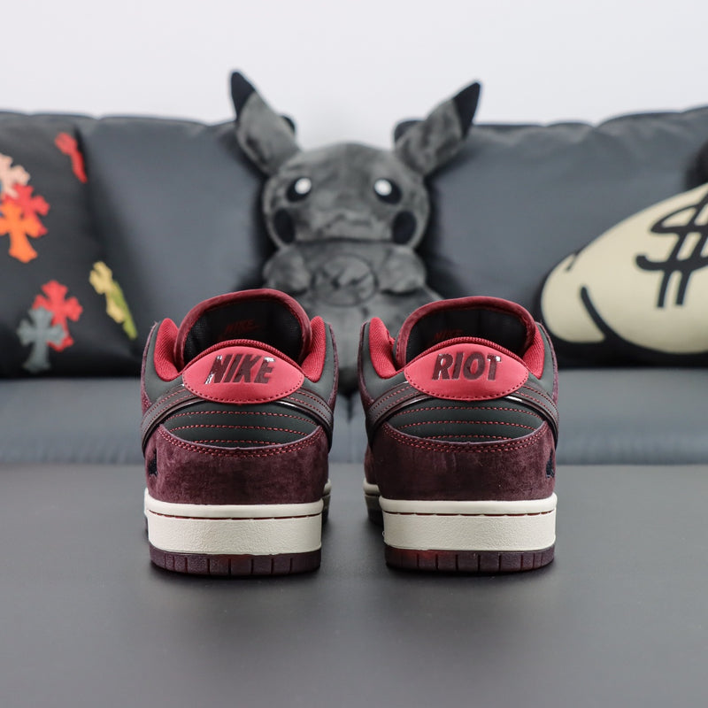 Sb Dunk Low x RIOT SKATESHOP 2025