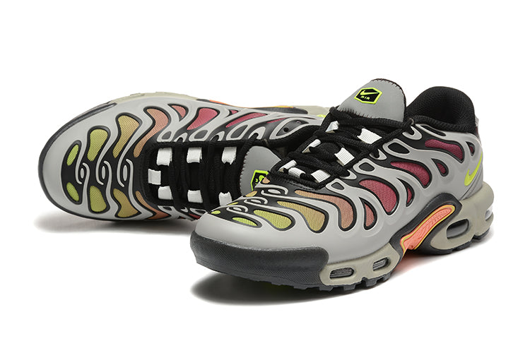 Nike Air Max Plus Drift
Light Silver Volt