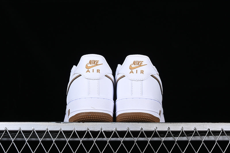 Nike Air Force 1 Low '07
White Bronzine