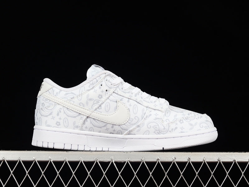 Nike Dunk Low
White Paisley