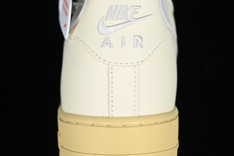 Nike Air Force 1 Low '07 LX
Coconut Milk Lemon Wash