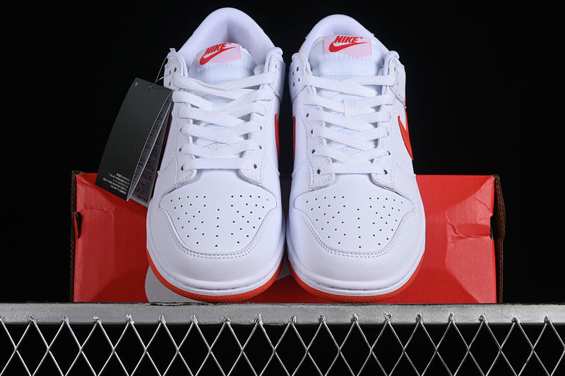 Nike Dunk Low Retro
White Picante Red