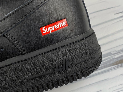 Nike Air Force 1 Low Supreme Black