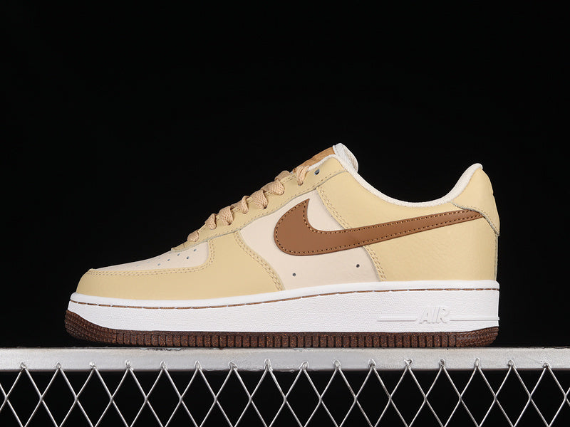 Nike Air Force 1 Low '07 LV8
Pearl White Sesame