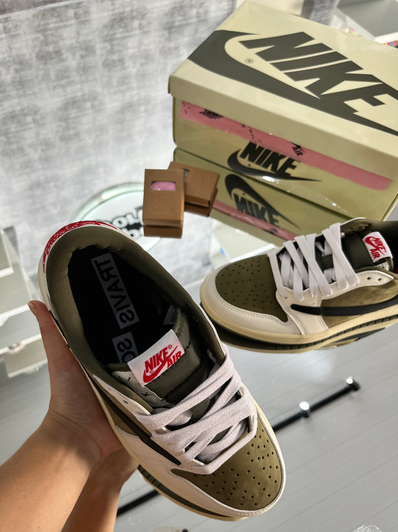 Travis Scott x Air Jordan 1 Low OG Medium Olive