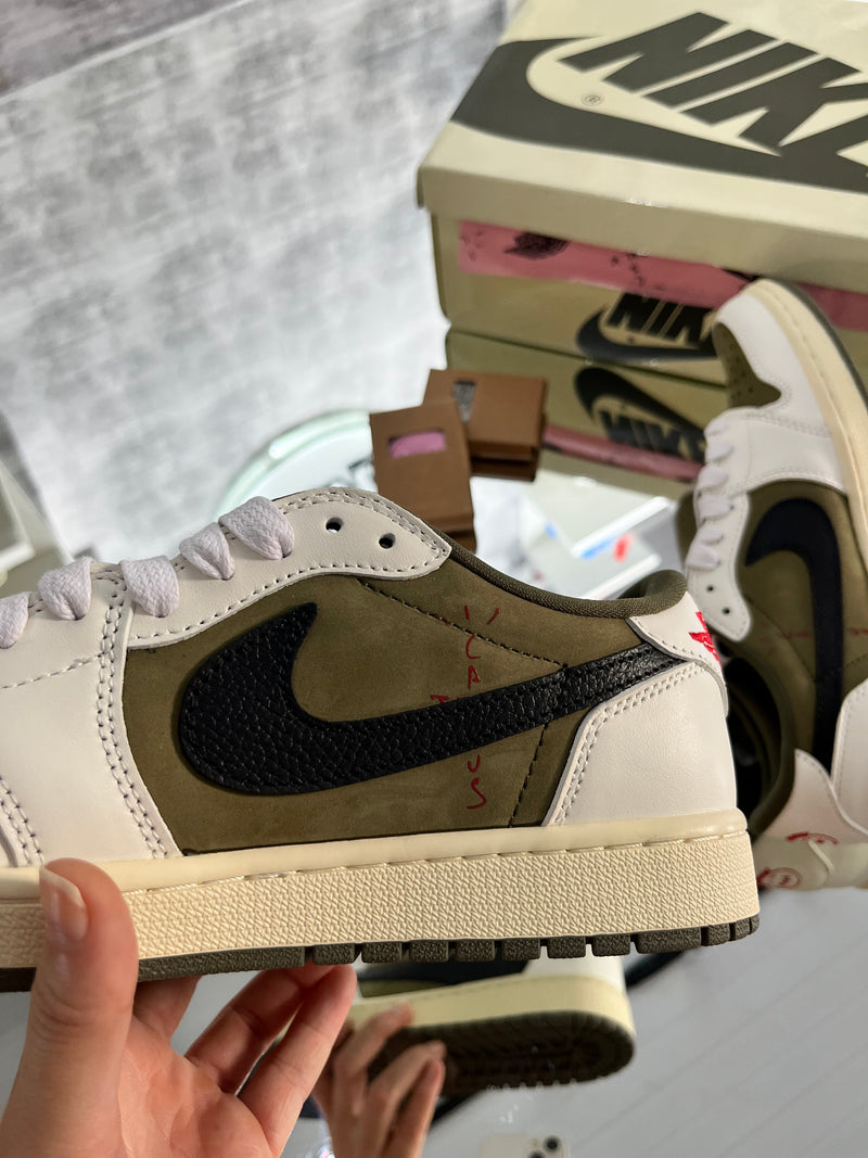 Travis Scott x Air Jordan 1 Low OG Medium Olive