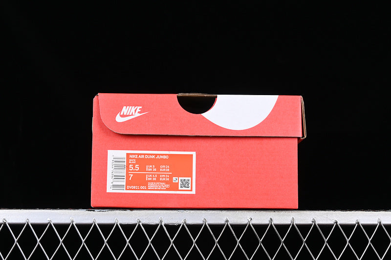 Nike Air Dunk Jumbo
Photon Dust Gum Light Brown