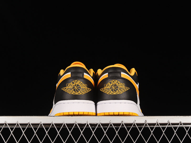 Jordan 1 Low
Taxi