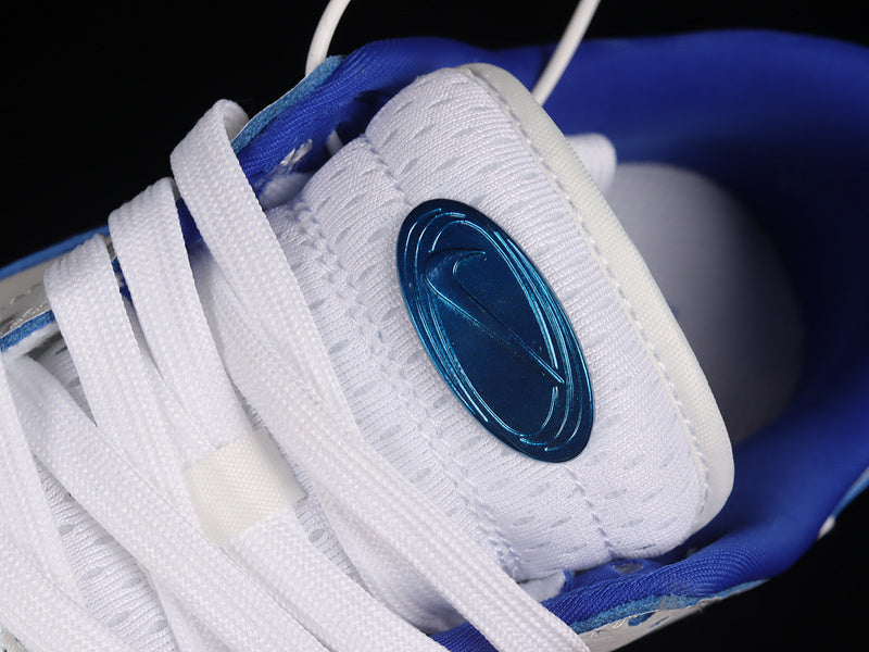 Nike Dunk Low
Worldwide White Blue