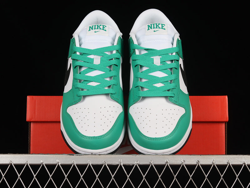 Nike Dunk Low
Celtics