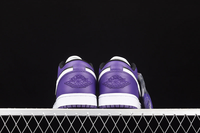 Jordan 1 Low
Court Purple Black