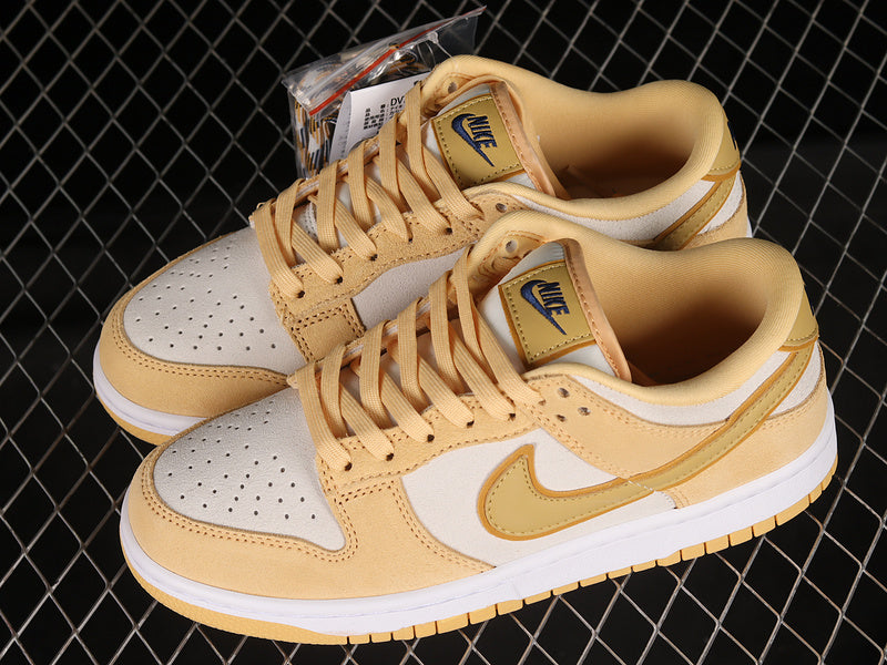 Nike Dunk Low
Celestial Gold Suede